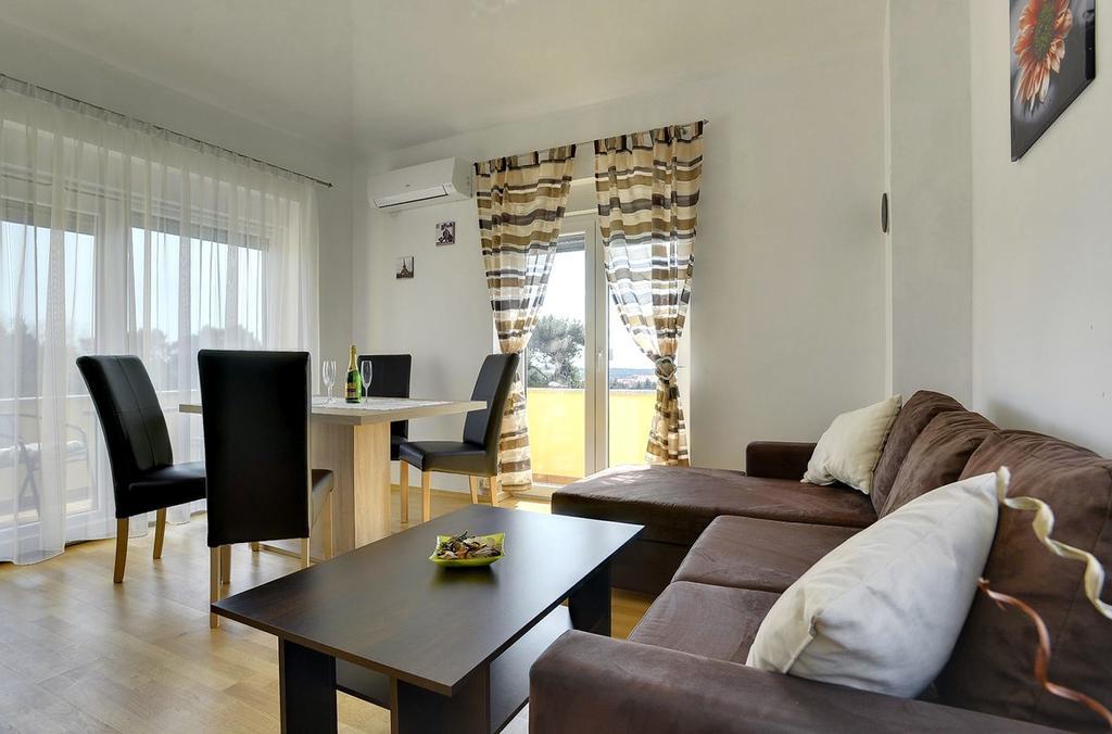 מדולין Apartments Kralj מראה חיצוני תמונה