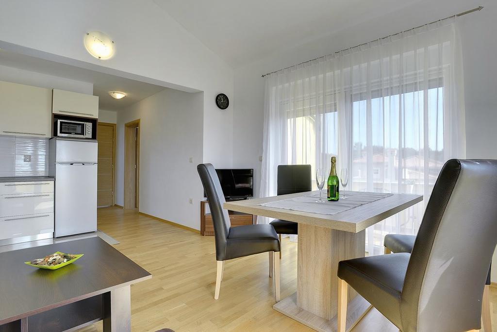 מדולין Apartments Kralj מראה חיצוני תמונה