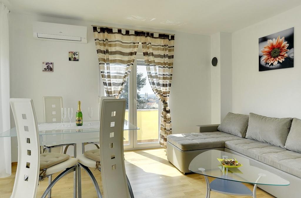 מדולין Apartments Kralj מראה חיצוני תמונה