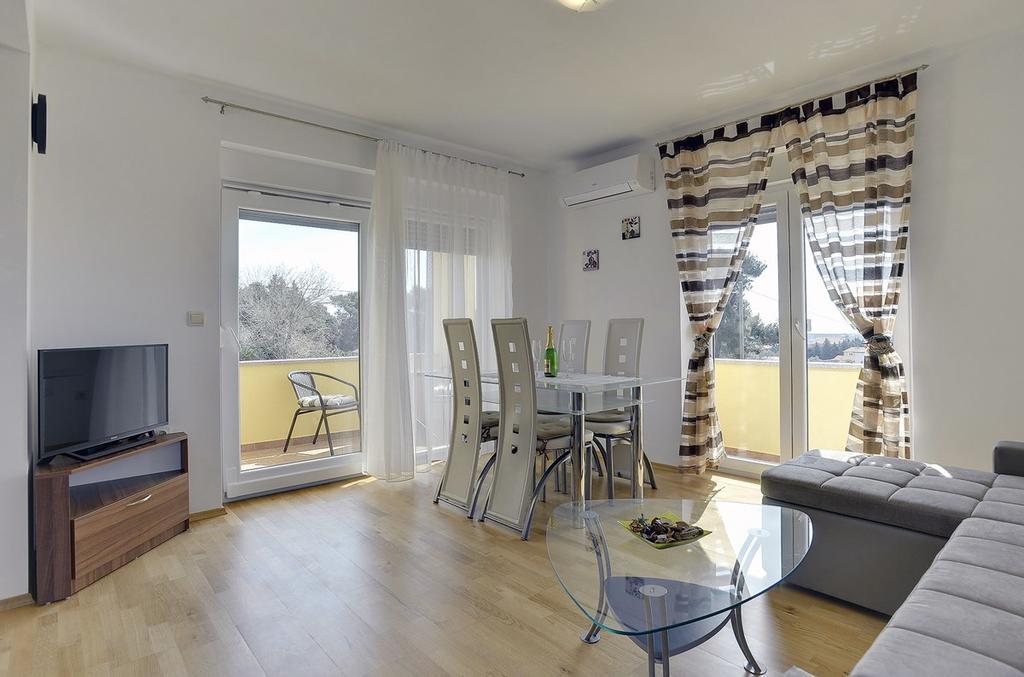 מדולין Apartments Kralj מראה חיצוני תמונה