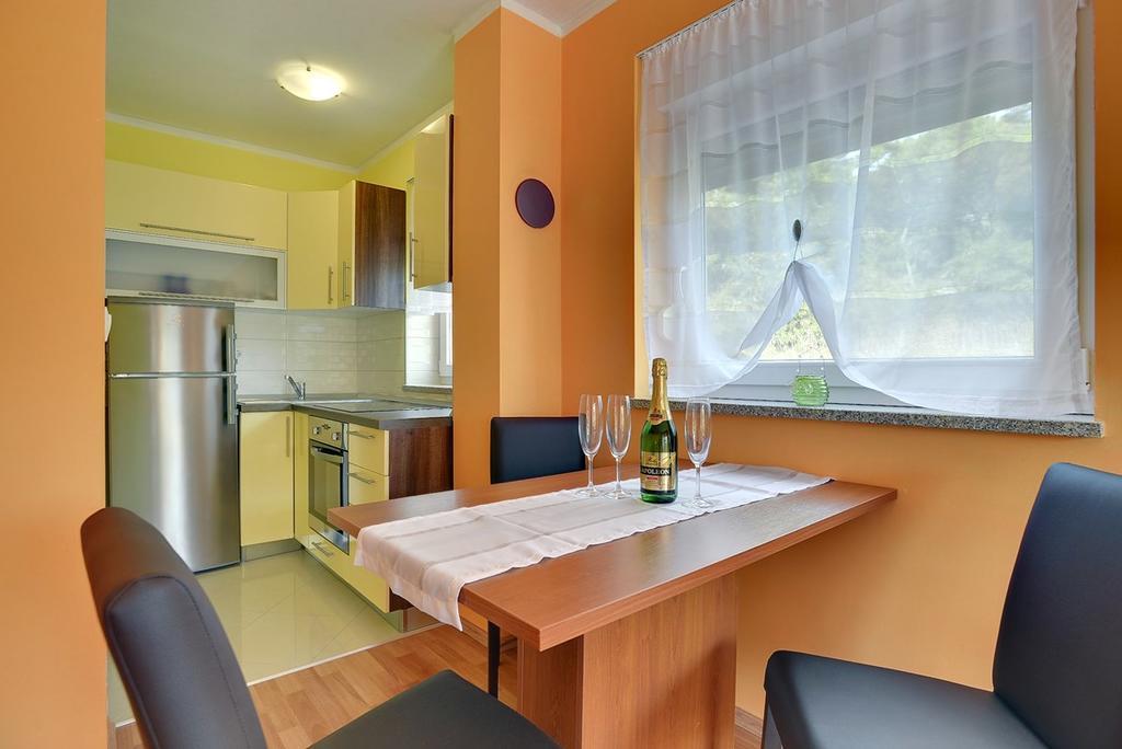 מדולין Apartments Kralj מראה חיצוני תמונה