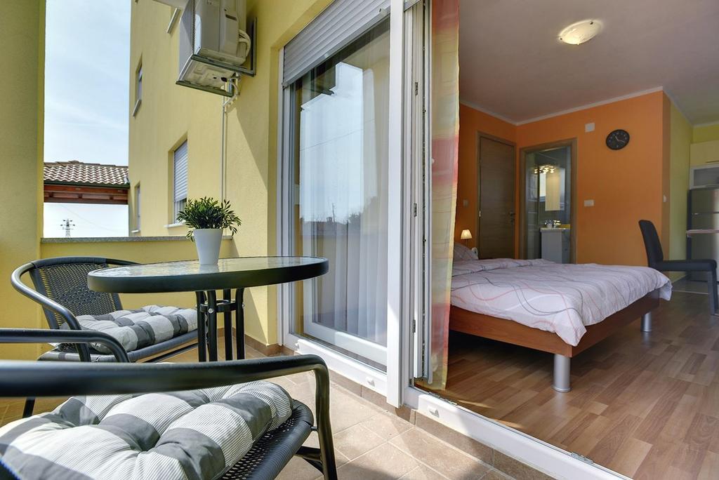 מדולין Apartments Kralj מראה חיצוני תמונה