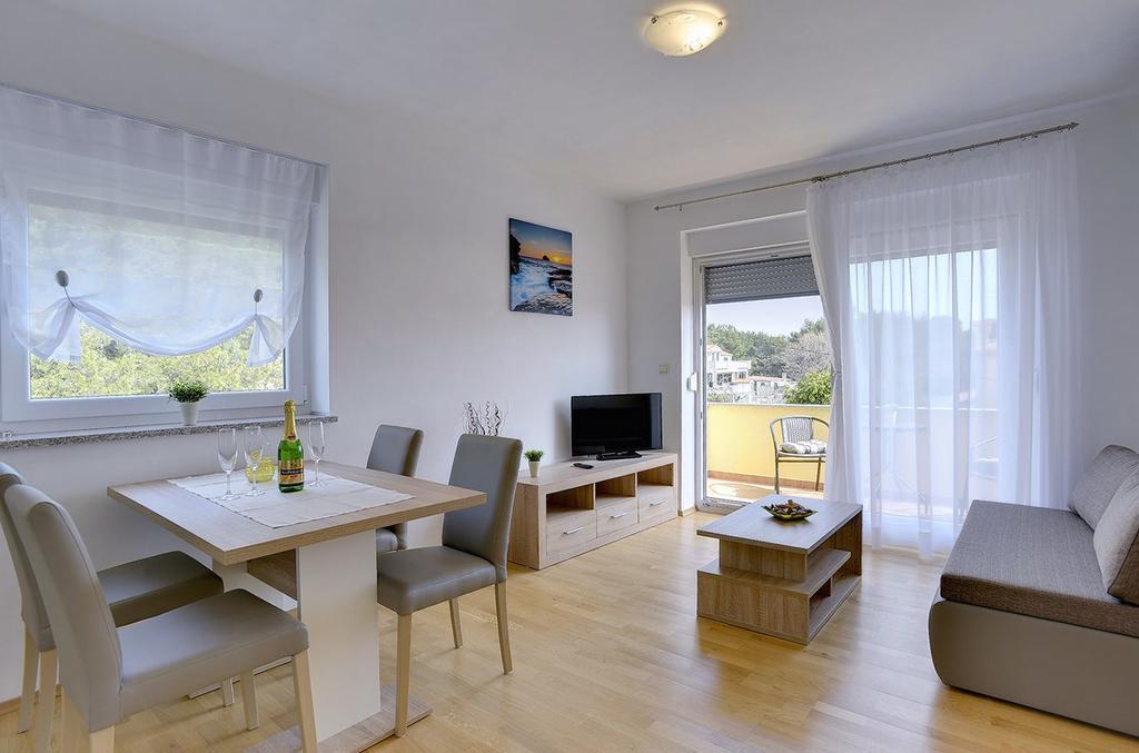 מדולין Apartments Kralj מראה חיצוני תמונה