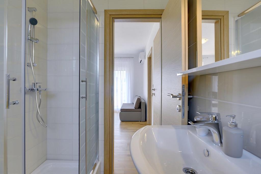 מדולין Apartments Kralj מראה חיצוני תמונה