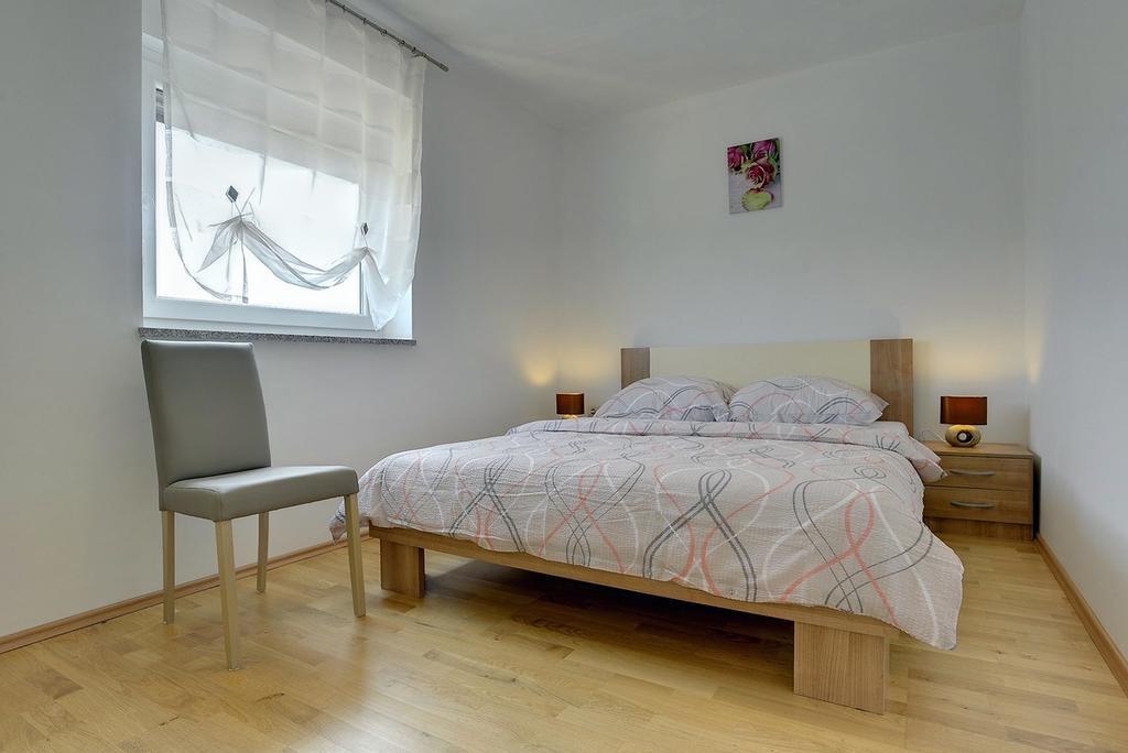 מדולין Apartments Kralj מראה חיצוני תמונה