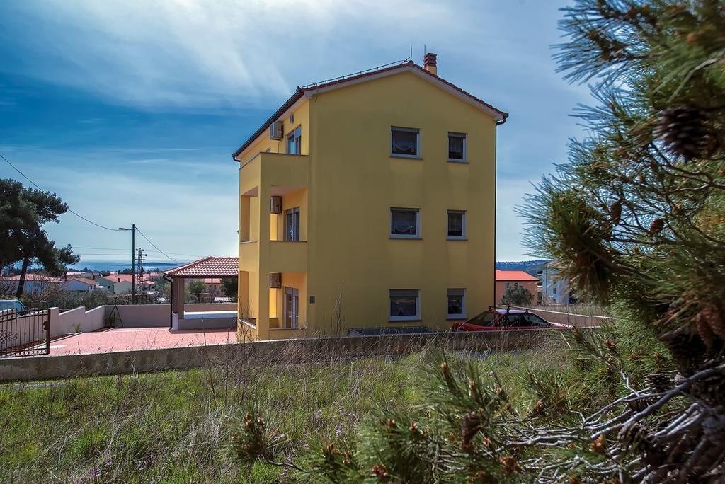מדולין Apartments Kralj מראה חיצוני תמונה
